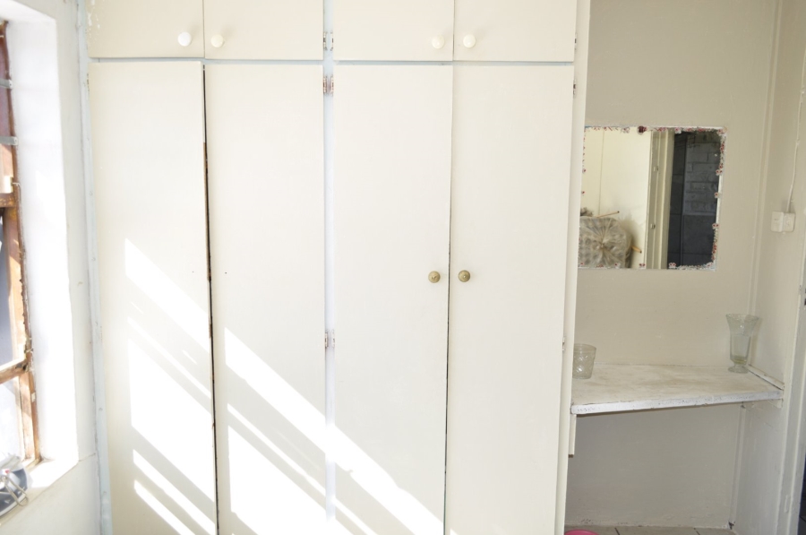 6 Bedroom Property for Sale in Wavecrest Eastern Cape